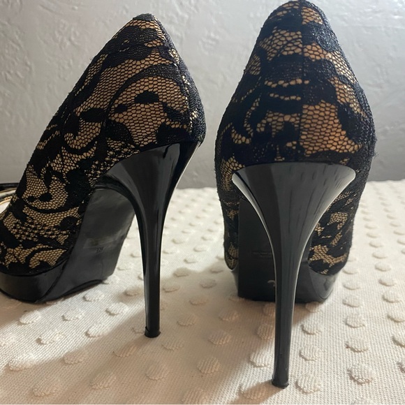 Guess lace peep toe pumps with a metal bow on the toe - Picture 3 of 16